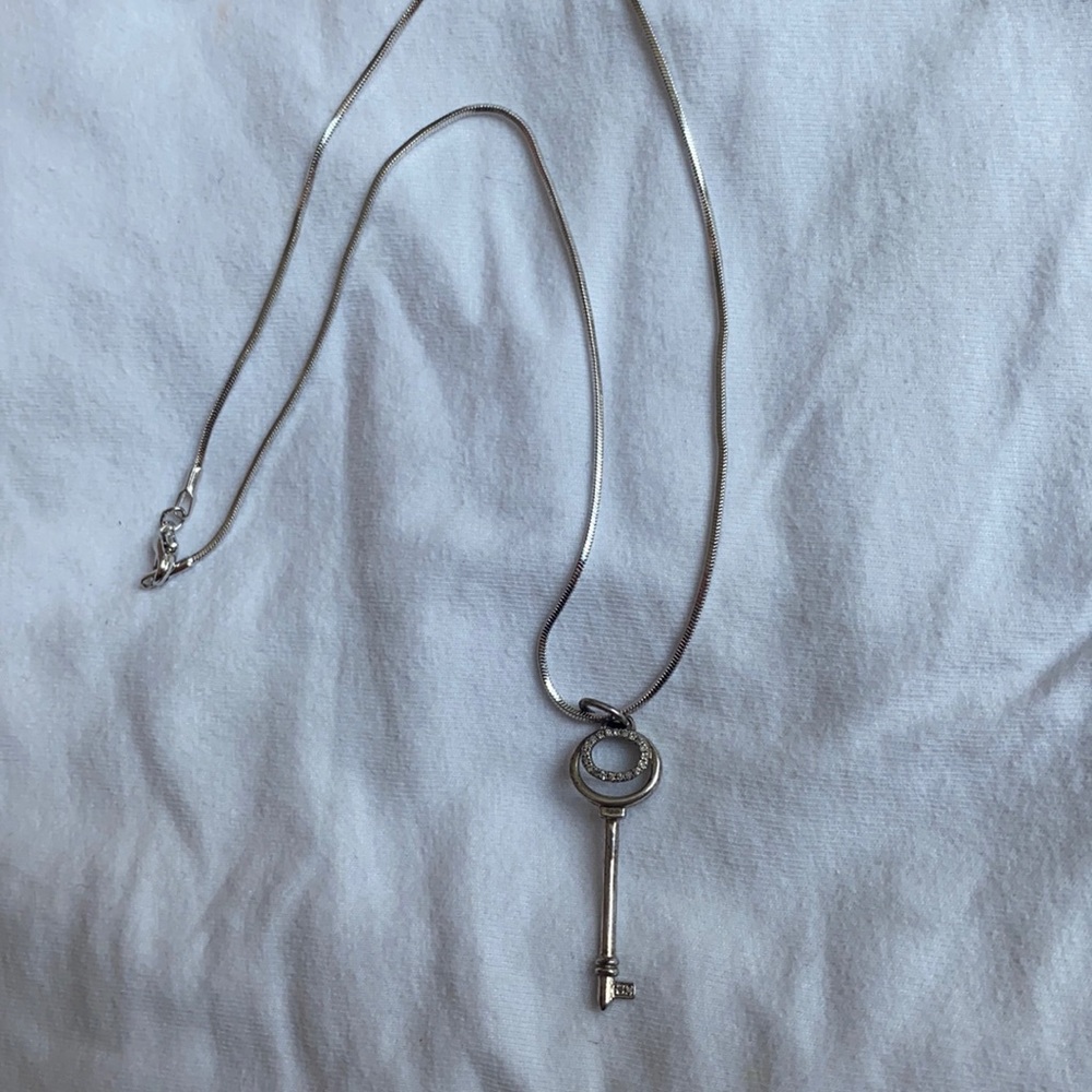 Sterling silver/diamond key necklace